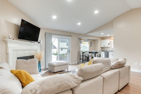 8 Mi to Downtown: Pet-Friendly Columbus Home House in Ohio