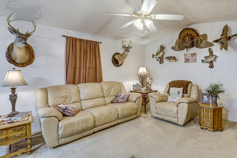 Alabama River Retreat: Dock, Fire Pit, Grill! House in Alabama