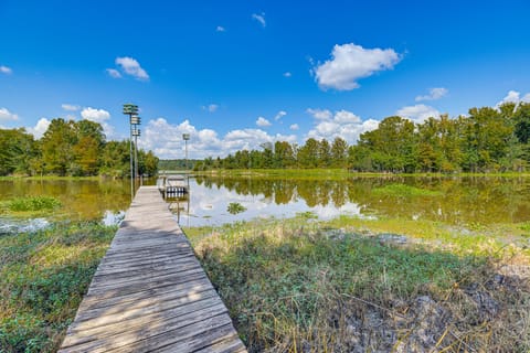 Alabama River Retreat: Dock, Fire Pit, Grill! House in Alabama