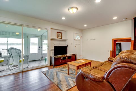 Webster Lake Home w/ Patio ~ 3 Mi to Town! House in Indiana