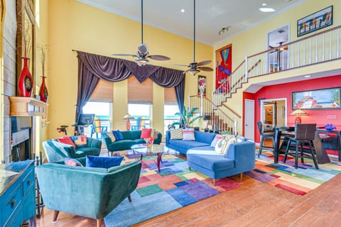 Beachfront Home w/ Deck + Views in Freeport! House in Alvin