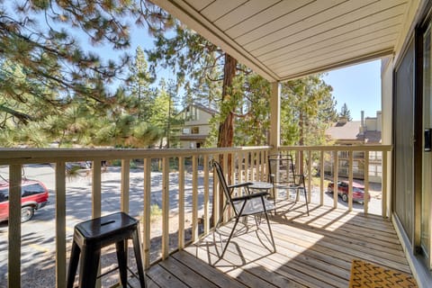 5 Mi to Northstar Skiing: 'Bear Den' Home w/ Decks Apartment in Tahoe Vista