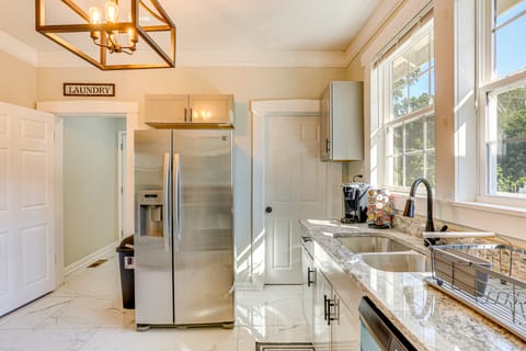 3 Mi to Dtwn: Memphis Family Home House in Memphis