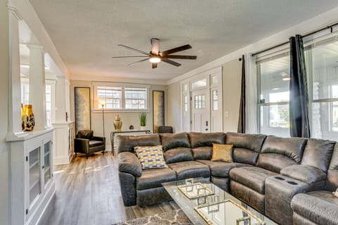 3 Mi to Dtwn: Memphis Family Home House in Memphis