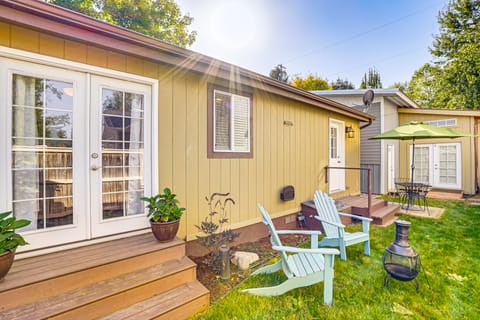 1 Mi to Tubbs Hill & Lake: Midtown Home w/ Yard! House in Coeur dAlene