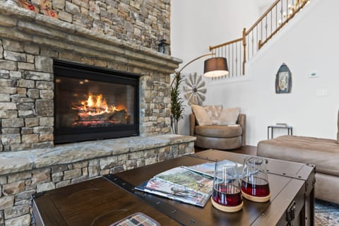 Mtn View & Game Room in Morganton: Spacious Cabin! House in Union County