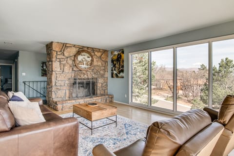 5 Mi to Area Attractions: Home w/ Indoor Hot Tub House in Colorado Springs