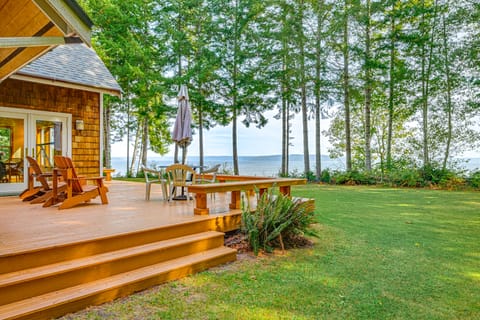 Hood Canal Home w/ Stunning Views & Private Beach House in Brinnon