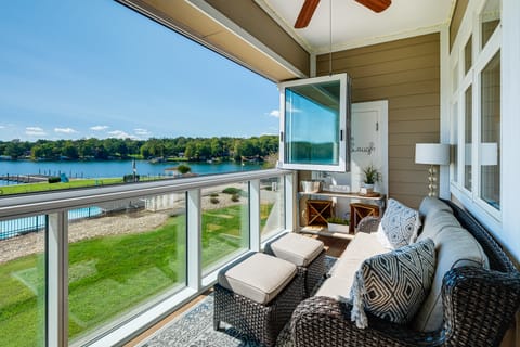 Beach + Pool Access: Smith Mountain Lake Getaway! Apartment in Smith Mountain Lake