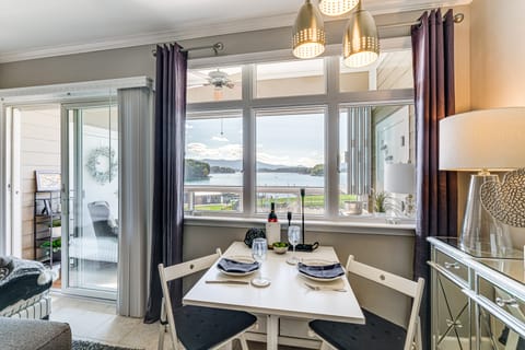 Beach + Pool Access: Smith Mountain Lake Getaway! Apartment in Smith Mountain Lake