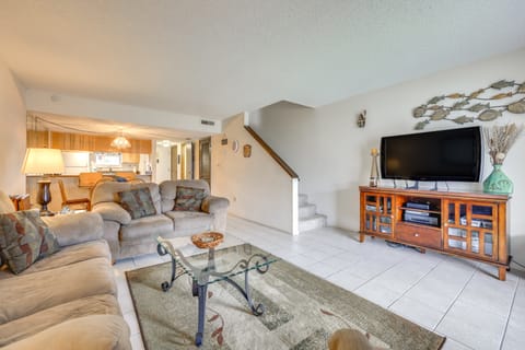 Riverfront Weleka Condo w/ Dock & Pool Access Apartment in Florida