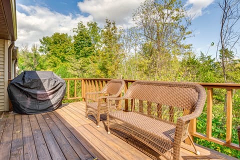 Indianapolis Area Gem: Hike, Bike & Golf! Apartment in Indiana