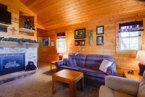 Shawano Lake Cabin w/ Boat Dock! House in Wisconsin