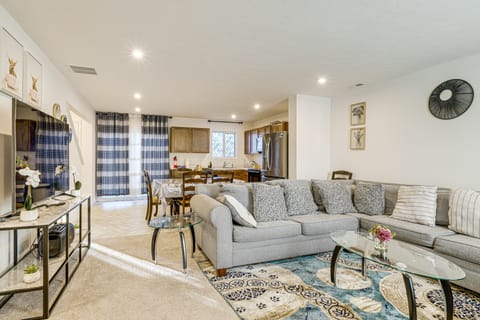 16 Mi to Louisville: Pet-Friendly Getaway! House in Louisville