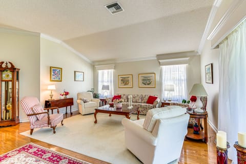 Walk to Golf & Pool: Pet-Friendly Villages Home House in The Villages