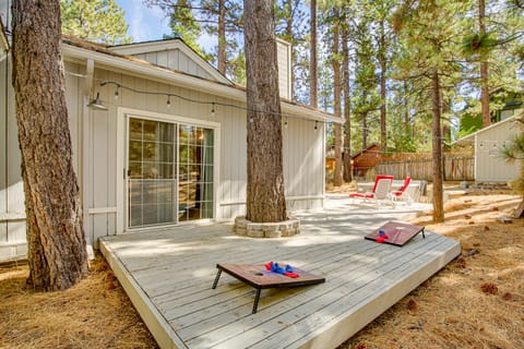 Family-Friendly Home w/ Hot Tub in Big Bear! House in Big Bear