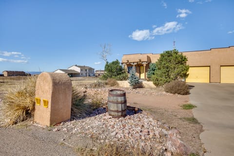 Mtn Views & Private Courtyard: Home in Pueblo West House in Pueblo West