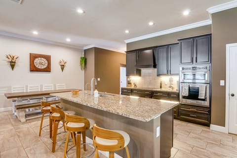 11 Mi to Dtwn: Lubbock Home w/ Patio, Grill & Yard House in Lubbock