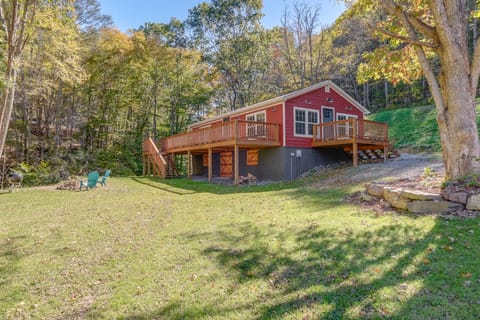 2 Mi to Warm Springs Pools: Home w/ Large Yard! House in Shenandoah Valley