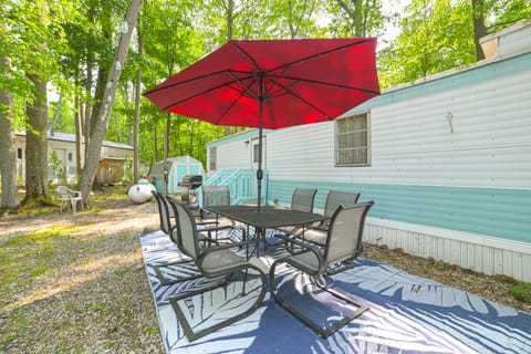 12 Mi to Skiing: Manistee Lake Cottage w/ Fire Pit House in Michigan