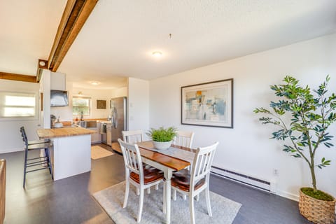 Easy Access to Trails & Golf! Beech Mtn Townhome Apartment in Beech Mountain