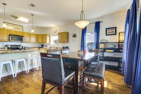 Peaceful Setting w/ Coastal Views: Gulfport Haven House in Gulfport