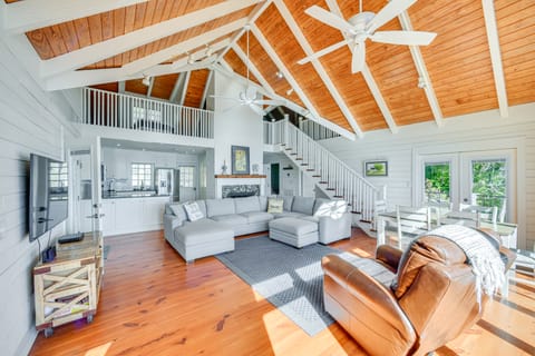 Dock + Panoramic Views: Guntersville Lake Retreat! House in Alabama