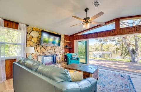 Waterfront Home w/ Boat Dock & Slip in Old Town! House in Florida