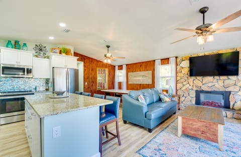 Waterfront Home w/ Boat Dock & Slip in Old Town! House in Florida