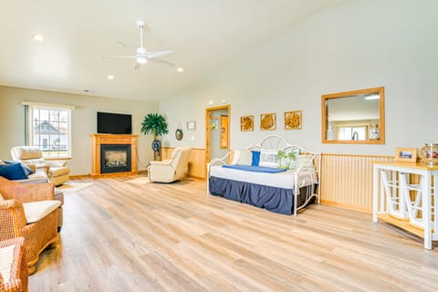 Steps to Long Lake: Cabin w/ Patio in Harrison! House in Michigan