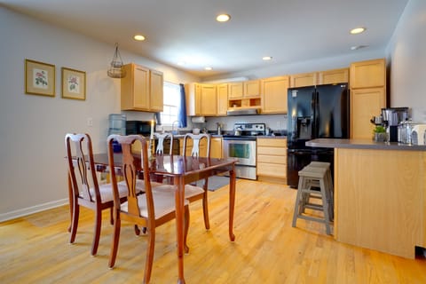 Group Getaway ~ 15 Mi to Charlottesville! House in Shenandoah Valley