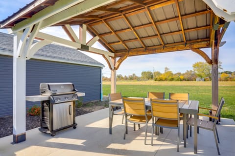 5 Mi to Lake: Port Clinton Home w/ Gazebo & Grill! House in Lake Erie