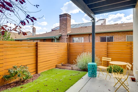 < 2 Mi to Dtwn Reno: Luxe MidTown Gem w/ Patio Apartment in Reno