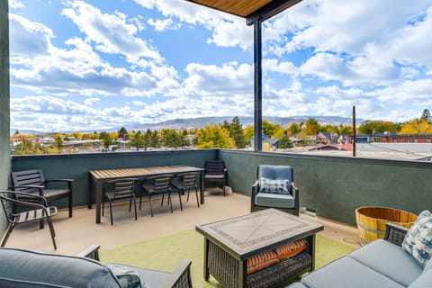< 2 Mi to Dtwn Reno: Luxe MidTown Gem w/ Patio Apartment in Reno
