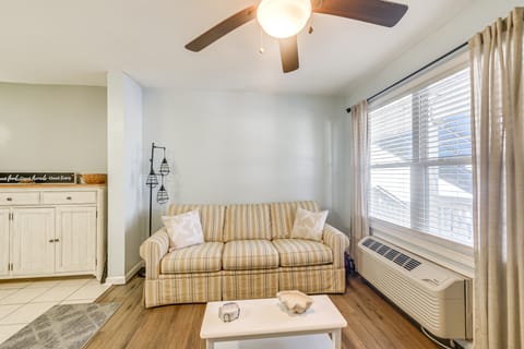 Walkable Couple's Retreat in North Myrtle Beach! Apartment in North Myrtle Beach