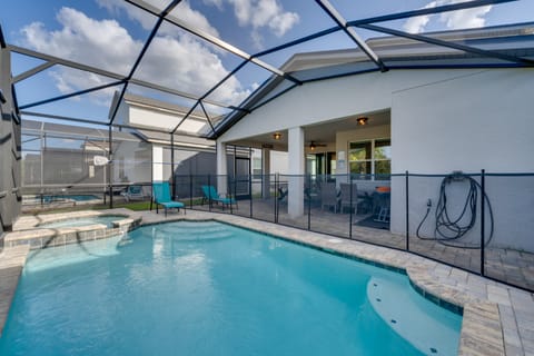 14 Mi to WDW: Family-Friendly Home w/ Movie Room! Villa in Four Corners