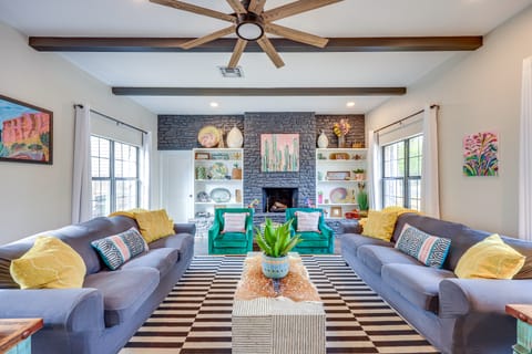 < 1 Mi to Dtwn: Home w/ Fenced Yard in Boerne! House in Boerne