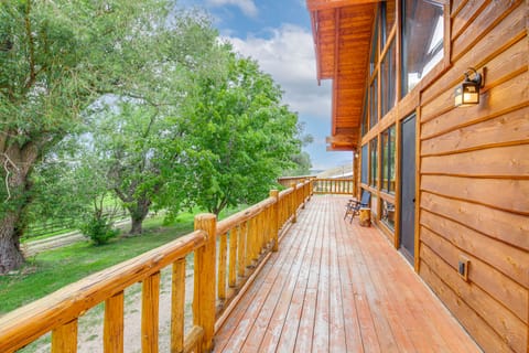 Nordic Style Lodge w/ Deck on 80 Acres in Arlee House in Idaho