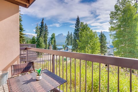 Skiing & Hiking: Mtn-View Condo in Durango! Apartment in Purgatory