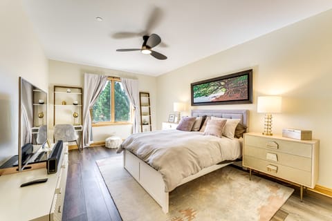 Condo w/ Mtn Views < 2 Mi to Angel Fire Resort! Apartment in Angel Fire