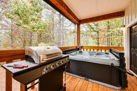 6 Mi to Broken Bow Lake: Home w/ Game Room! House in Oklahoma