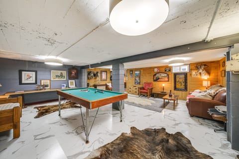 Hot Tub & Sweeping Views: Apt in Clarkston! Apartment in Washington