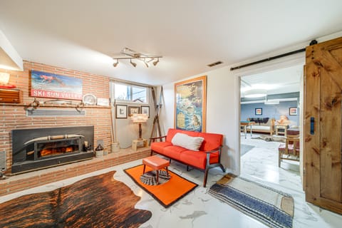 Hot Tub & Sweeping Views: Apt in Clarkston! Apartment in Washington