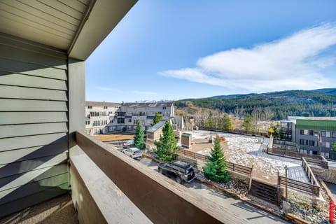 2 Mi to Winter Park Resort: Condo w/ Pool Access! Apartment in Fraser