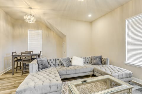 1 Mi to Caesars Superdome: Contemporary NOLA Abode House in New Orleans