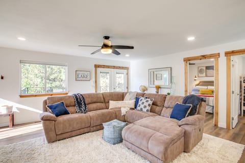 Lake-View Apt w/ Furnished Deck in Hayden! Apartment in Kootenai County