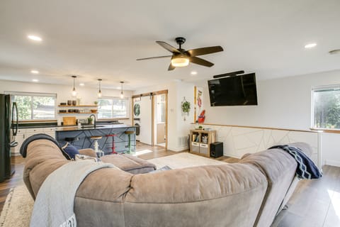 Lake-View Apt w/ Furnished Deck in Hayden! Apartment in Kootenai County