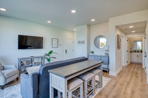 1 Mi to Ski Area: Penthouse Condo in Traverse City Apartment in Traverse City