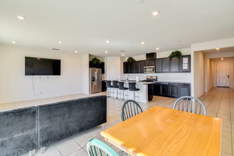 WFH-Friendly Getaway w/ Yard in Manteca! House in Manteca