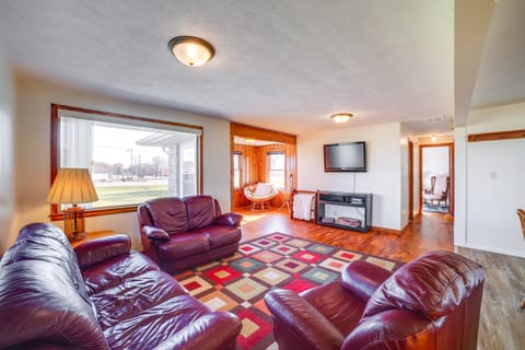 Private Patios & Sunset Views: Francesville Home House in Indiana